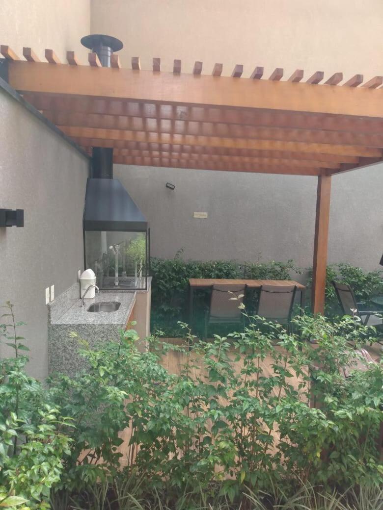 Descolado Na Liberdade - Predio Com Piscina