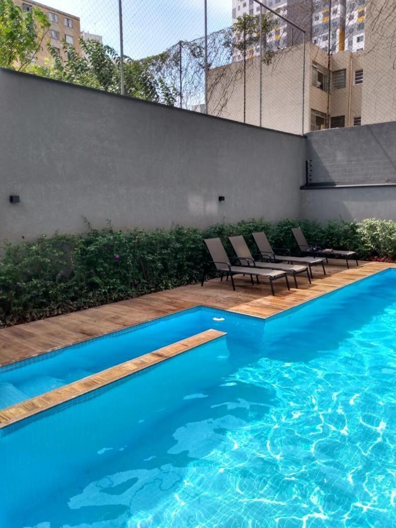 Descolado Na Liberdade - Predio Com Piscina